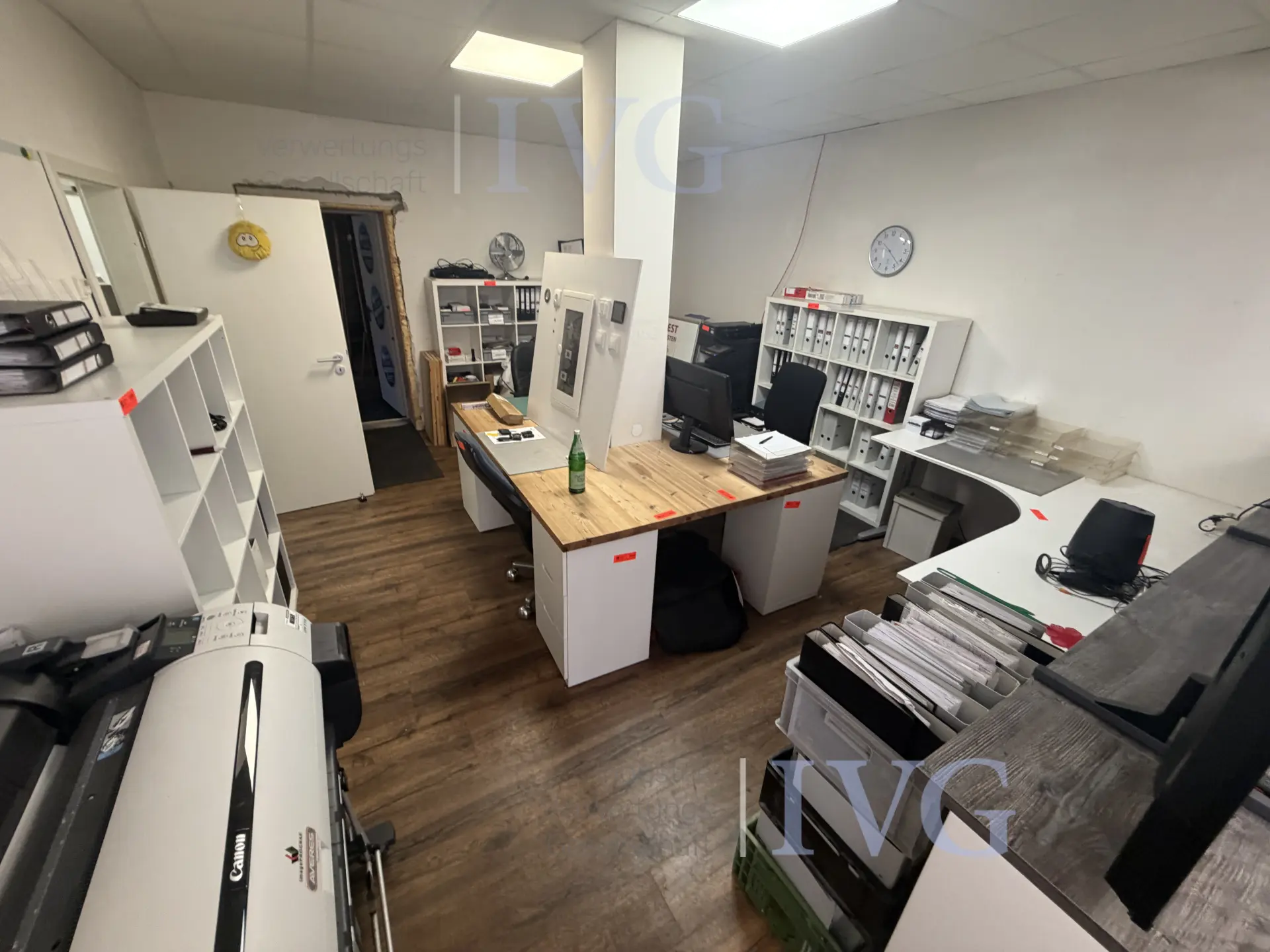 Büroausstattung